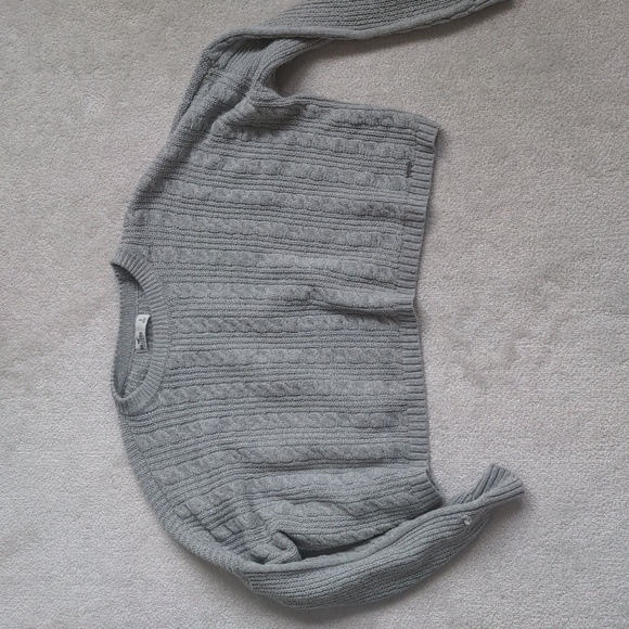 Oversized cropped cable knit sweater - Picture 1 of 1